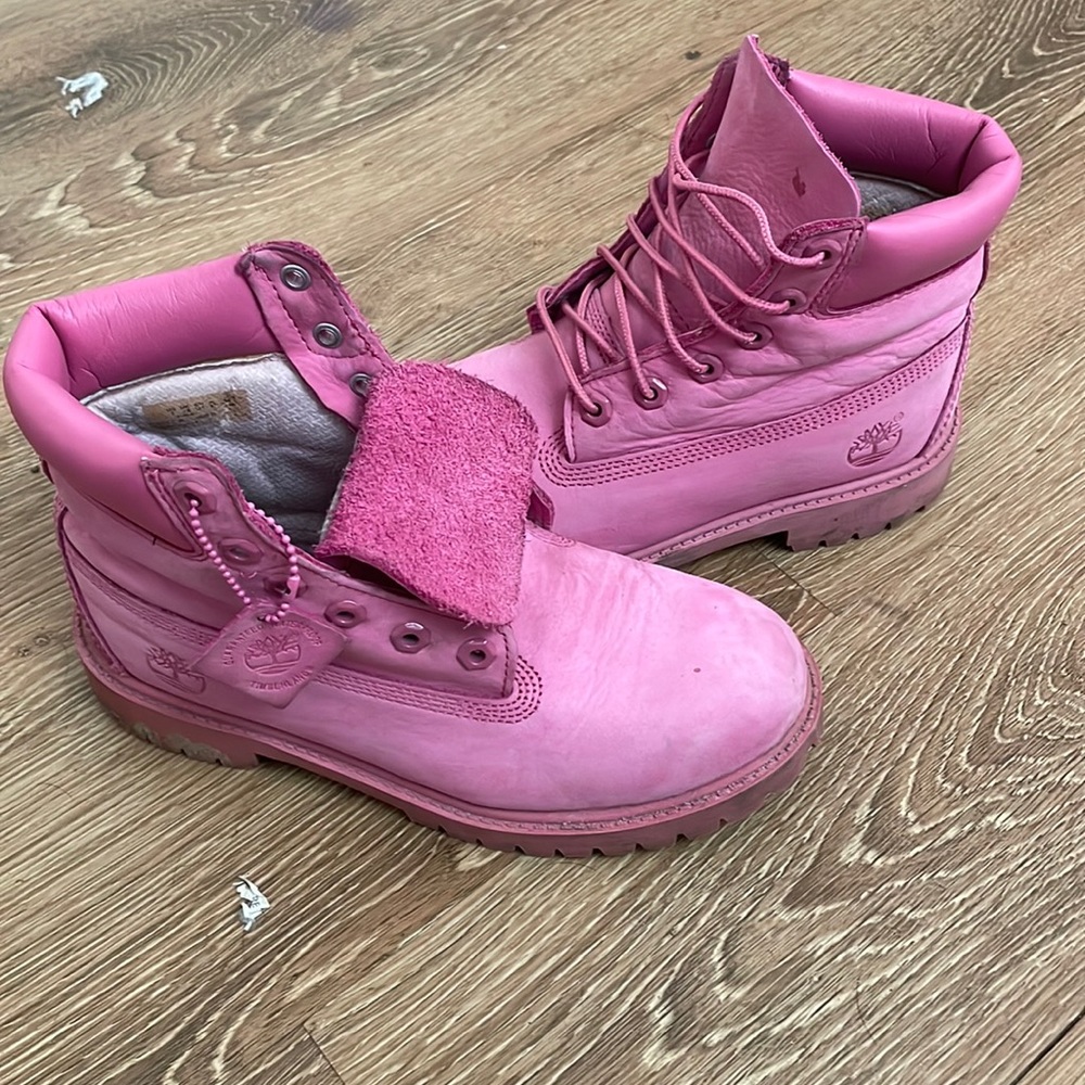 Lighter pink timberlands 5